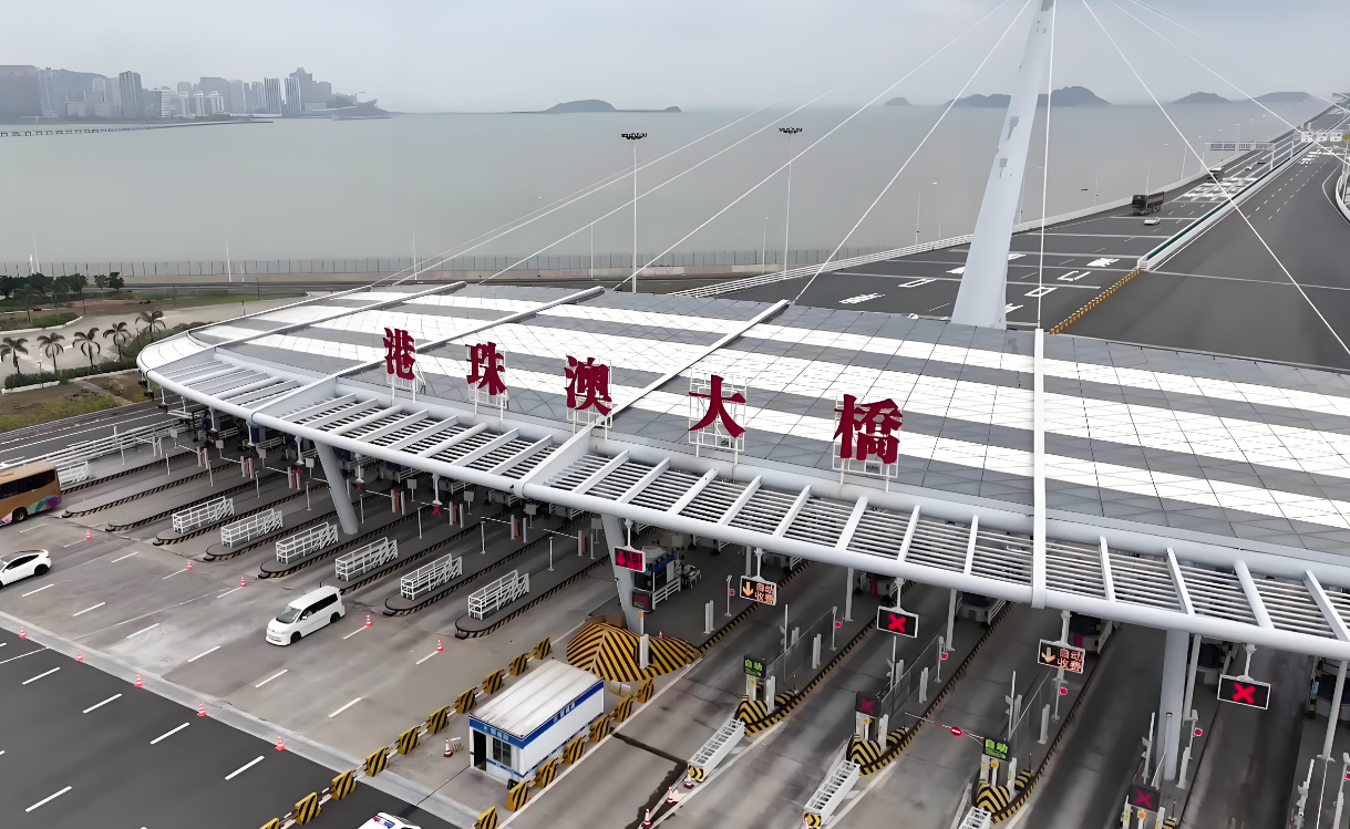 港珠澳大桥全景口岸通关实景 港珠澳大桥全景口岸通关实景